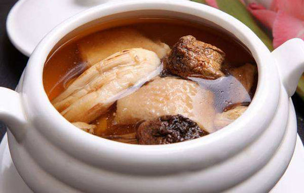 干松茸燉雞