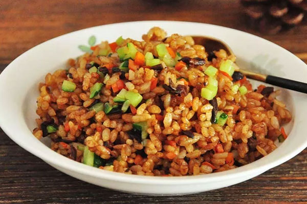 干松茸胡蘿卜炒飯怎么做