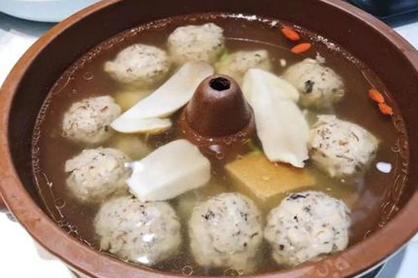 松茸魚丸湯的營養(yǎng)價值與功效作用