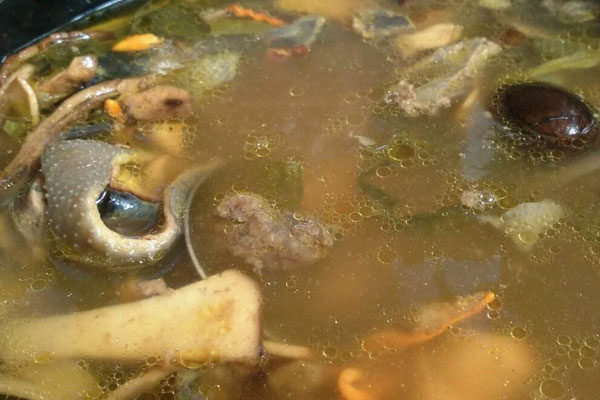 牛肝菌煲湯怎么是苦的