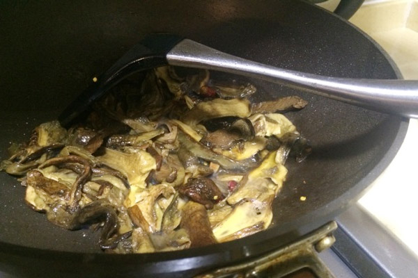 干牛肝菌炒肉的做法竅門