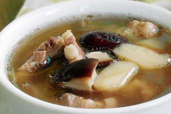 牛肝菌鴿子香菇湯怎么燉最營養(yǎng)
