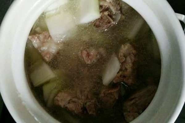 牛肝菌冬瓜大骨頭湯的功效作用與營(yíng)養(yǎng)價(jià)值