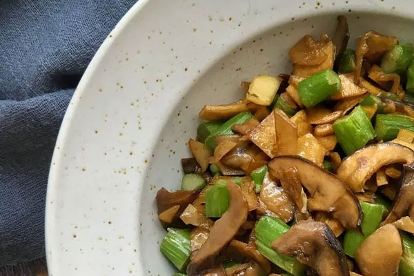 牛肝菌炒蘆筍怎么做才好吃，有哪些功效作用