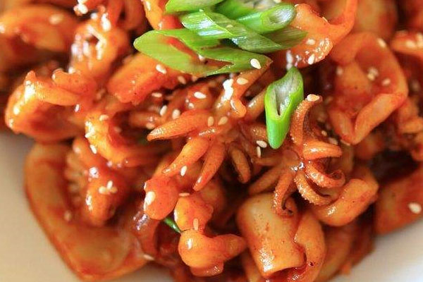 牛肝菌炒墨魚仔怎么做才好吃