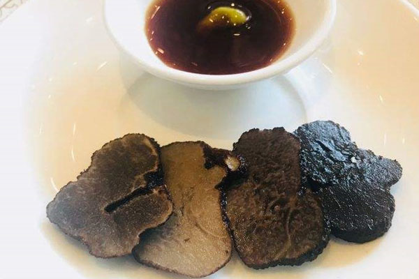 黑松露可以做刺身吃嗎，對云南松露的誤解