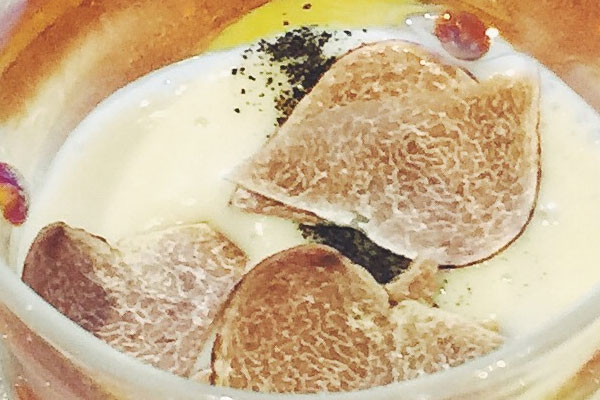 白松露是硬的還是軟的，松露在法國(guó)應(yīng)該怎么吃