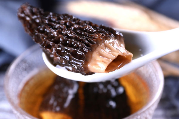 羊肚菌煲雞還需要加什么料呢，雞和羊肚菌的湯做法