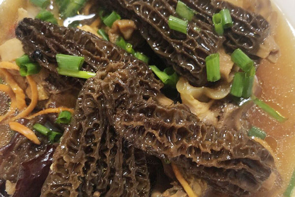 羊肚菌湯要放姜嗎，羊肚菌煲瘦肉湯還放什么材料