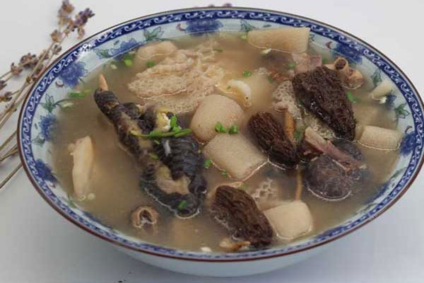 產(chǎn)褥期能吃羊肚菌湯嗎
