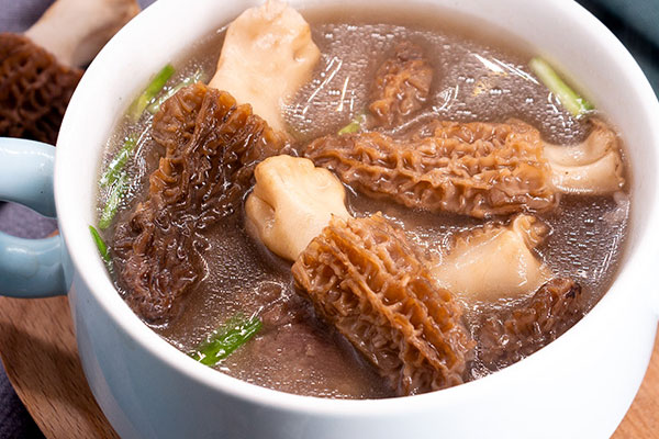 食道癌術后應該怎么吃羊肚菌