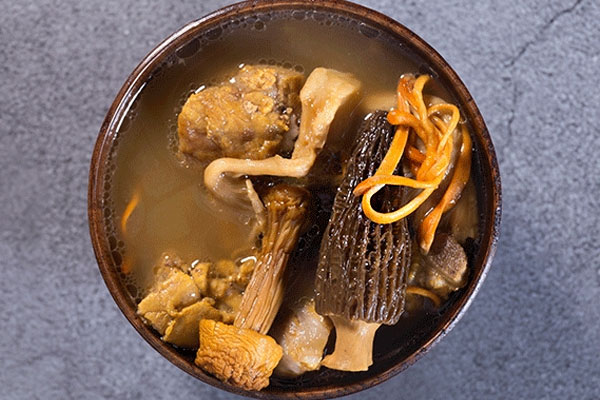 11個(gè)月寶寶可以吃羊肚菌湯嗎 11個(gè)月寶寶可以吃羊肚菌湯嗎