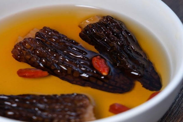 羊肚菌泡了兩天能吃嗎，羊肚菌沒(méi)熟吃了會(huì)怎樣