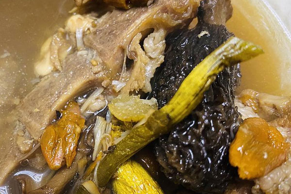 羊肚菌魚膠燉羊肉行嗎 羊肚菌魚膠燉羊肉行嗎