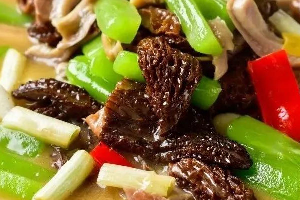 吃羊肚菌可以喝酒嗎