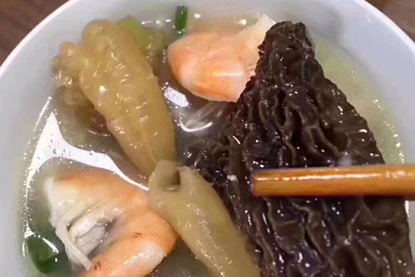 羊肚菌魚膠蝦湯怎么做好吃，是煲好還是燉好