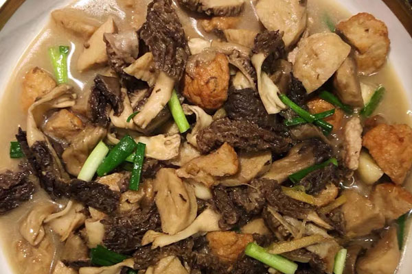 羊肚菌燜肉丸的做法，會(huì)不會(huì)很油膩