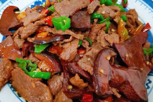 牛肝菌辣椒炒肉怎么做好吃，用什么辣椒好