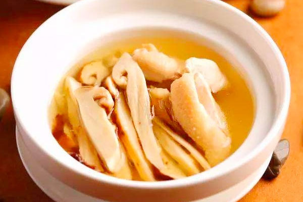 泡松茸的水可以直接煮湯嗎，浸泡松茸的水可以吃嗎