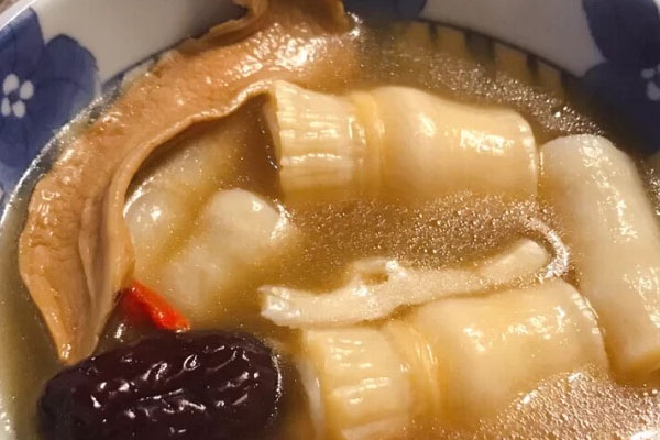 當歸松茸花膠雞湯的做法以及竅門
