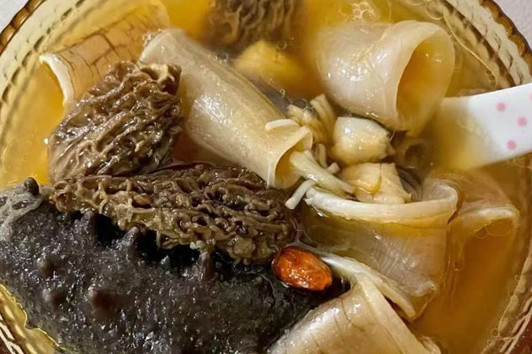 產(chǎn)婦能吃羊肚菌燉雞嗎，胃不好能喝羊肚菌湯嗎