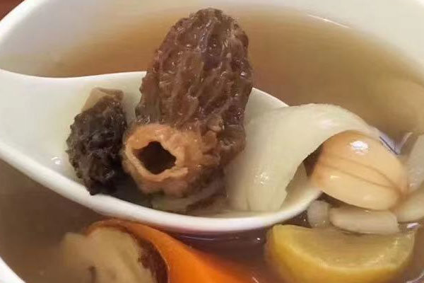 羊肚菌虎乳菌湯的營養(yǎng)價值 羊肚菌虎乳菌湯的營養(yǎng)價值