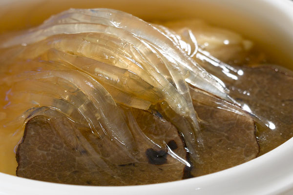 黑松露雞肉燉魚翅的做法，有哪些功效作用
