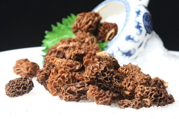 羊肚菌天麻鴿子湯的營養(yǎng)價值 羊肚菌天麻鴿子湯的營養(yǎng)價值
