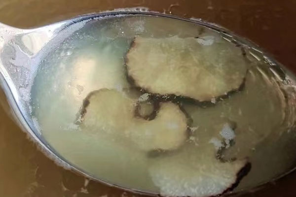 黑松露首烏烏雞湯怎么做好喝，有哪些功效作用