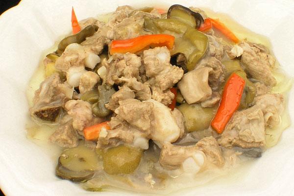 美味牛肝菌燜排骨怎么做好吃，有哪些營養(yǎng)價值