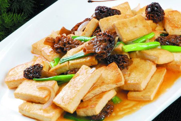 羊肚菌小蔥煎豆腐怎么做好吃，有哪些食用禁忌