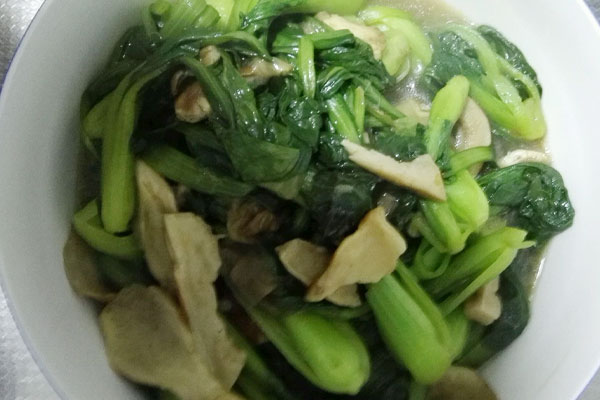 鮮牛肝菌素炒小白菜的做法，有哪些食用禁忌