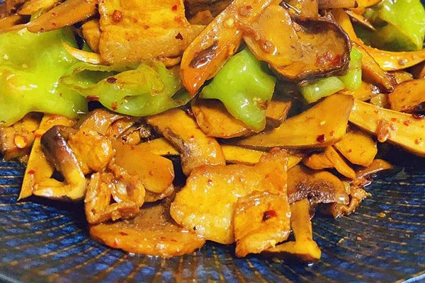 怎么樣會(huì)牛肝菌中毒，牛肝菌容易熟嗎