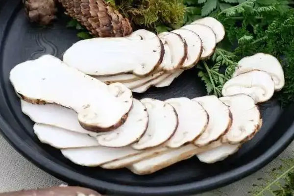 松茸土豆燉鮑魚的營養(yǎng)價值 松茸土豆燉鮑魚的營養(yǎng)價值