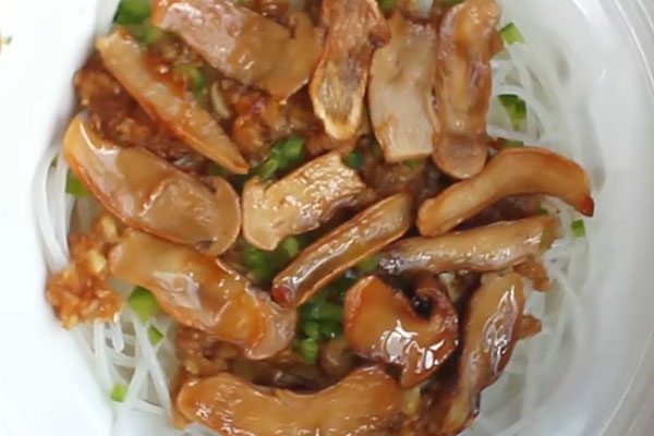 松茸蒸粉絲怎么做好吃，有哪些功效作用
