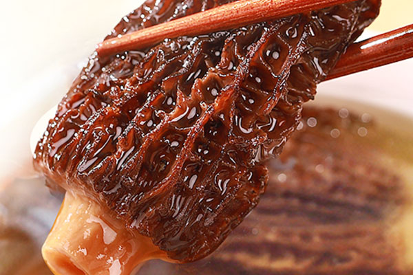 西葫蘆炒羊肚菌的營養(yǎng)價值 西葫蘆炒羊肚菌的營養(yǎng)價值