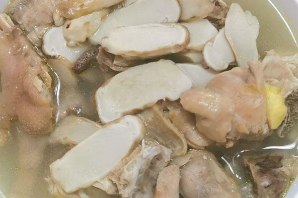 松茸板栗湯為什么發(fā)黑 松茸板栗湯為什么發(fā)黑