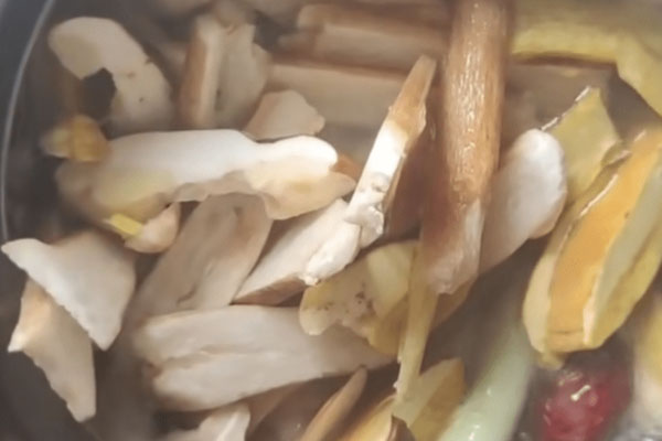 干牛肝菌煲湯最佳做法，牛肝菌需要蒸熟了再炒嗎