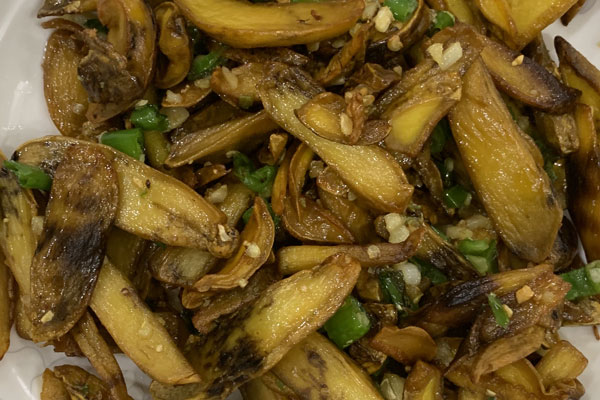 牛肝菌炒熟后有苦味有毒嗎，牛肝菌是平性食物嗎